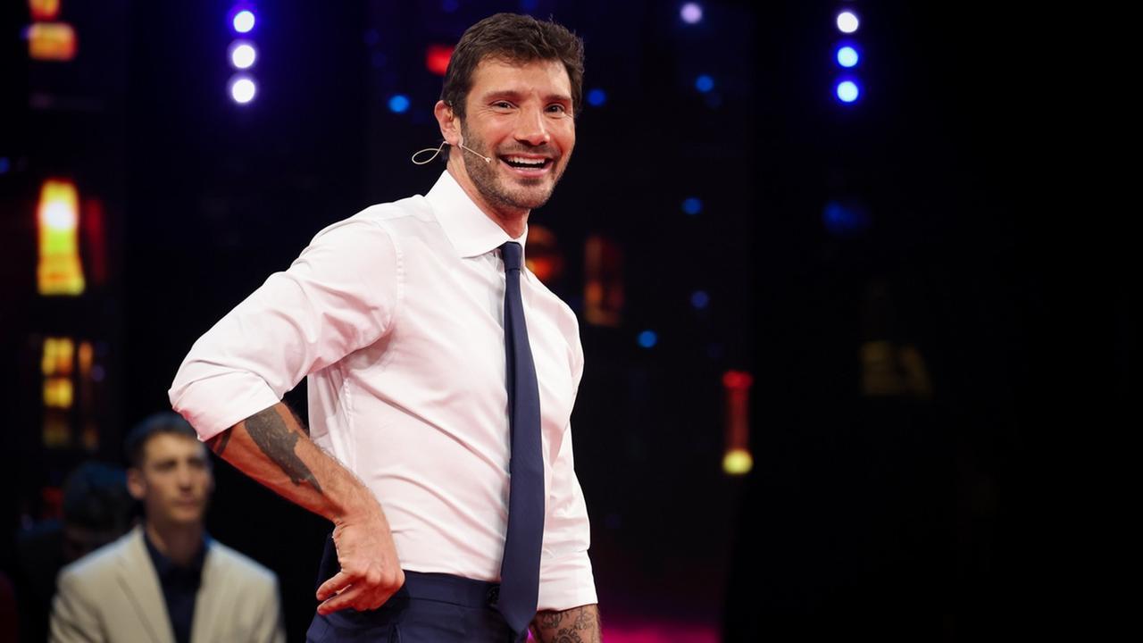 Stefano De Martino, dalla nuova edizione di Affari tuoi alla verità sui Maneskin a Sanremo: tutte le novità