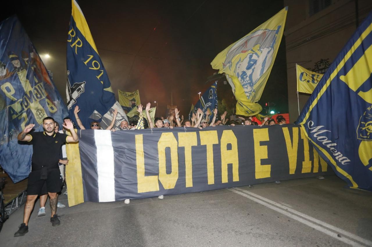 Il Modena si presenta a mille tifosi, Rivetti: «Obiettivi? Siamo maratoneti»
