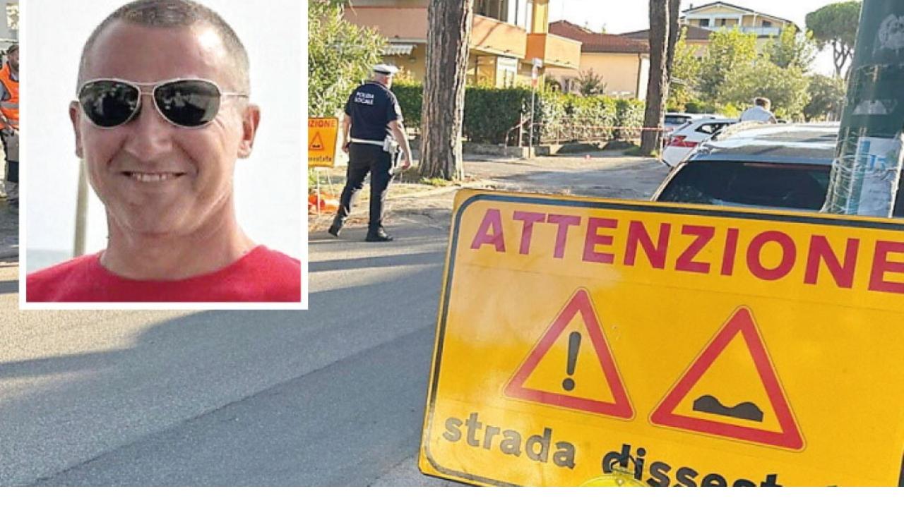 Lorenzo Lorenzini (in piccolo) e i cartelli di pericolo posizionati dopo l’incidente