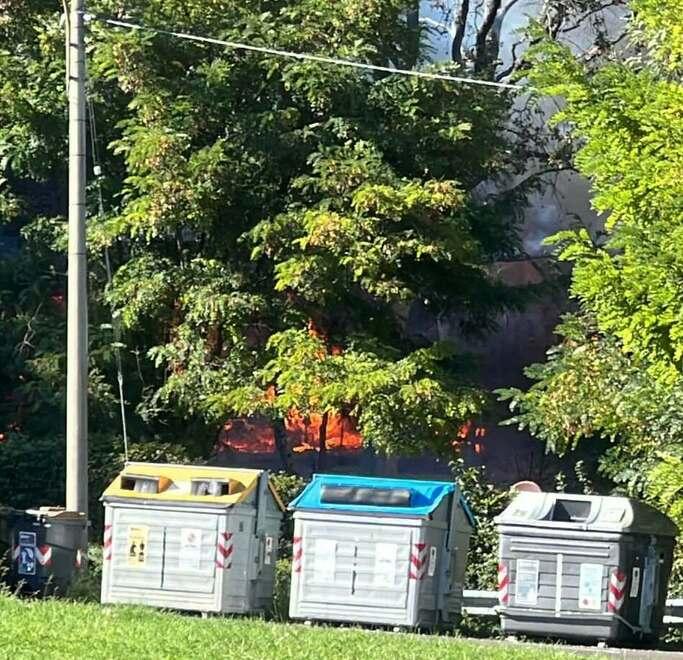 Esplosioni e fiamme nel camping Valverde: paura a Lama Mocogno