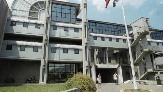 Il tribunale di Prato in una foto d'archivio