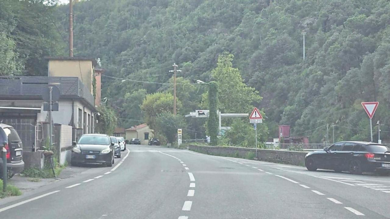 Via Marconi a Seravezza