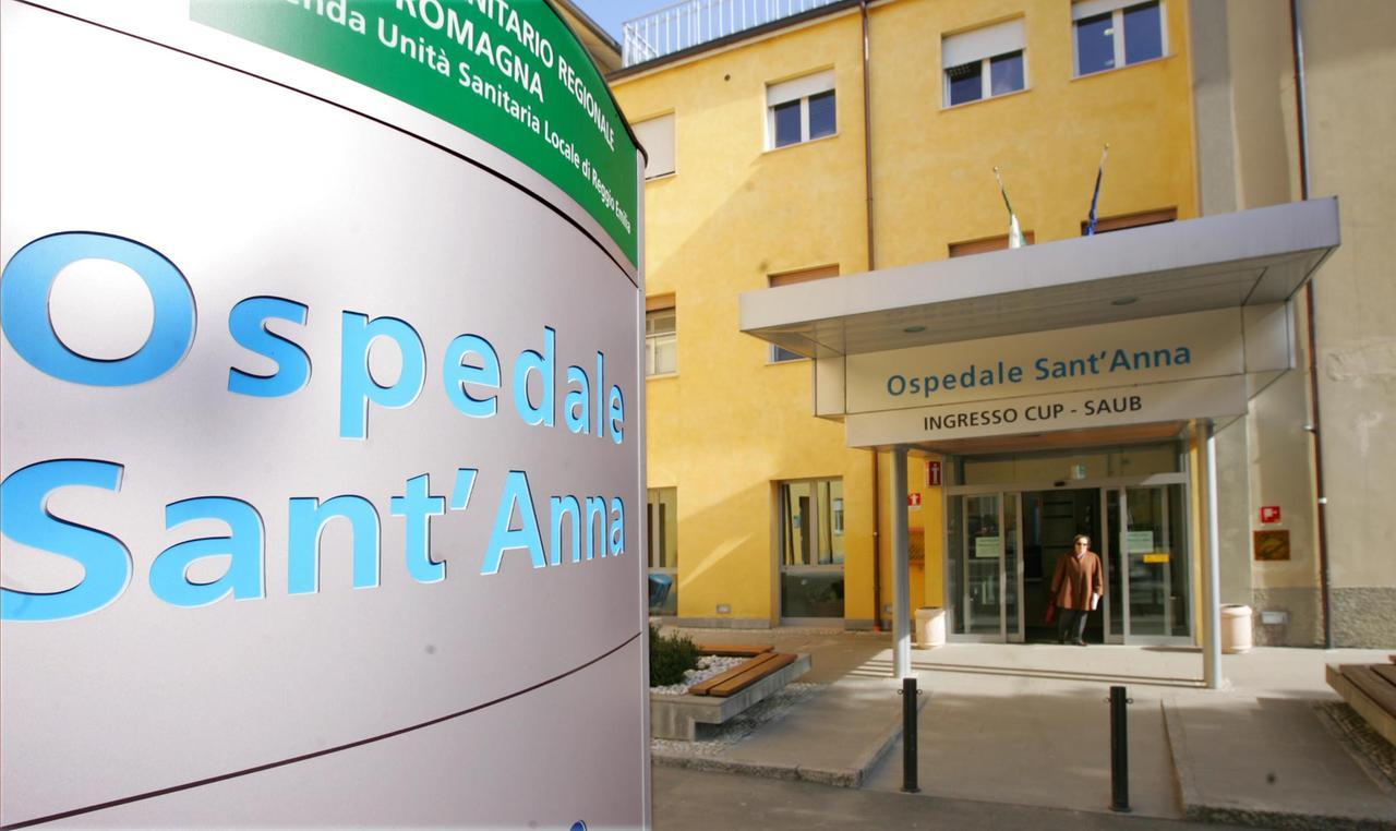 Sferra un pugno in faccia al medico del Pronto soccorso dell’ospedale di Castelnovo Monti: denunciato un 52enne