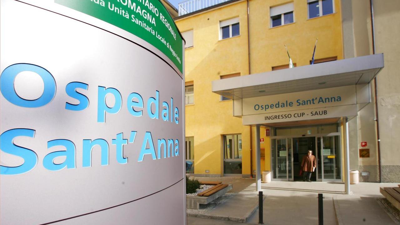 Sferra un pugno in faccia al medico del Pronto soccorso dell’ospedale di Castelnovo Monti: denunciato un 52enne