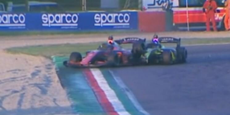 Unimore Racing, scontro in pista per l’auto senza pilota a Imola