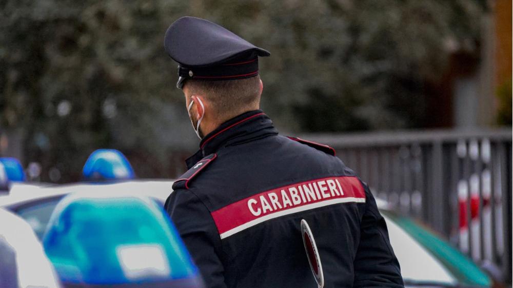 Firenze, turista rapinato in piazza Strozzi: rubato orologio da 100mila euro