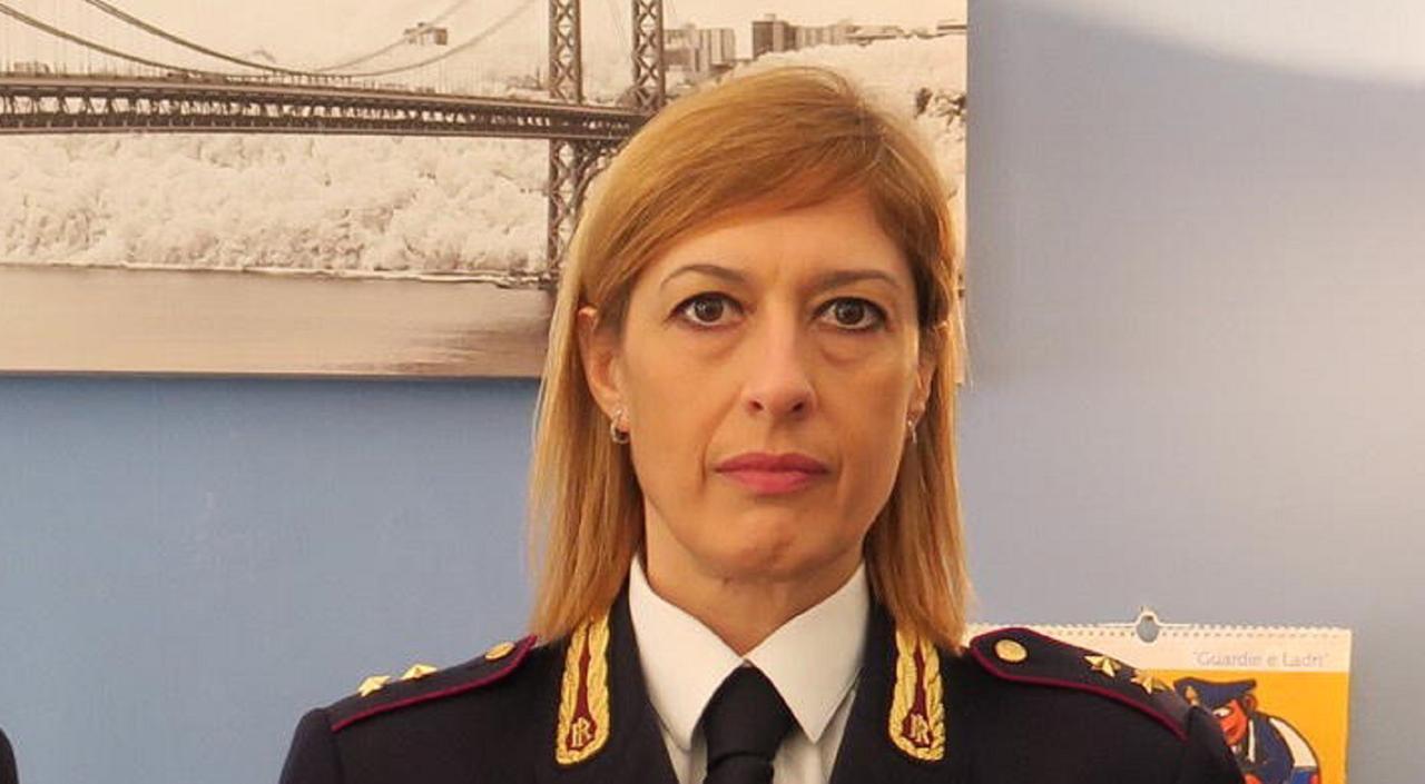
	La commissaria capa Sabrina Vivaldi

