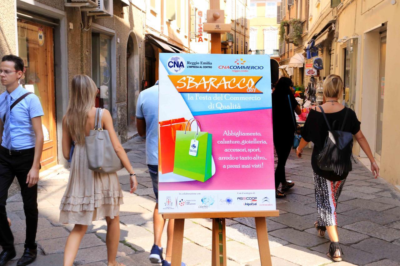 Torna lo Sbaracco Day: oltre 60 negozi coinvolti, super sconti e una sfilata. Ecco le vie coinvolte