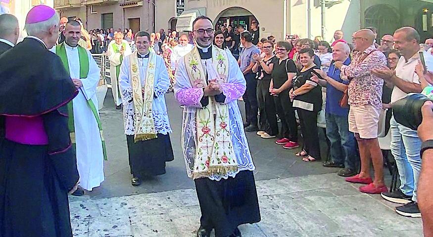 Due comunità in festa per l’arrivo dei nuovi giovani parroci: ecco chi sono