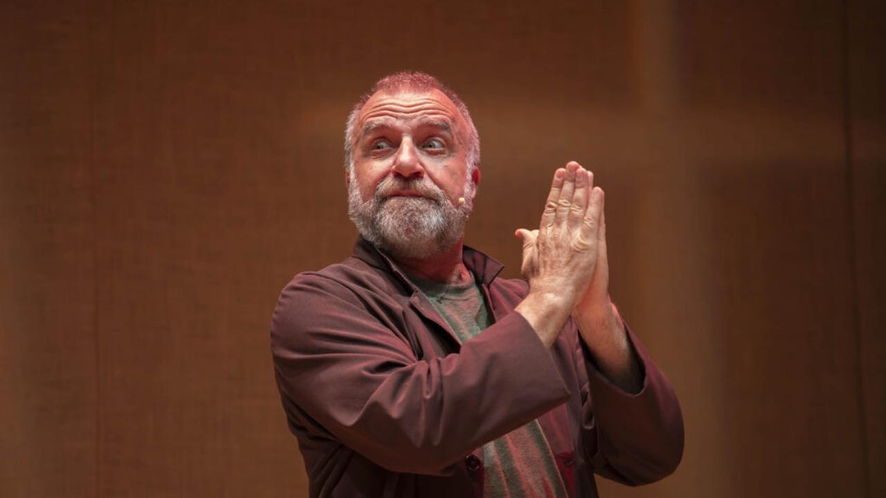 Ugo Dighero: «San Francesco, uomo controcorrente: per primo capì che la strada del denaro porta alla distruzione»