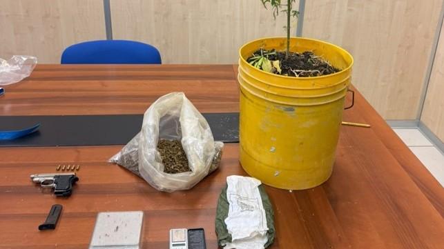 Sassari, minaccia una donna con la pistola: arrestato 55enne