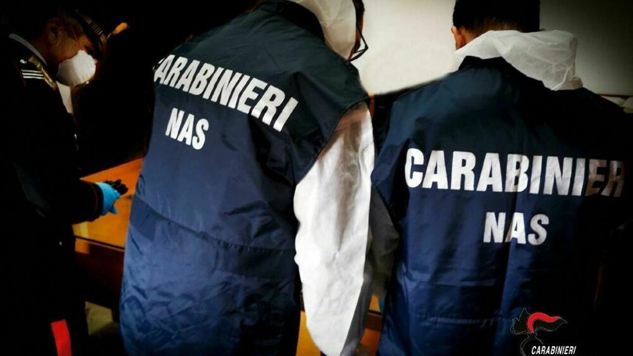 Chirurgia plastica, clinica sotto sequestro: avrebbe operato senza autorizzazione