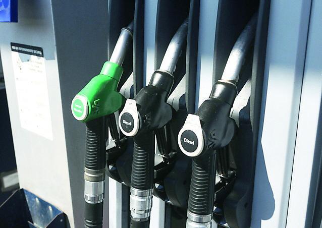 Capannori, scivola sull’olio al distributore: gestore condannato a risarcire oltre 20mila euro
