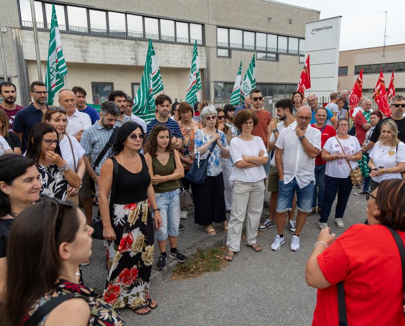 Ferrara, le intimidazioni: Coperion impone il silenzio