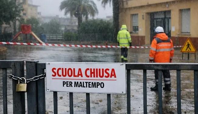 Allerte meteo e chiusure. «Ma è proprio necessario far pagare i bambini?»