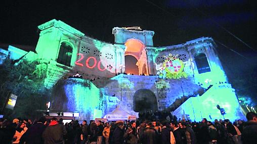 Nessun Capodanno milionario, la festa sarà diffusa e low cost: Cagliari va in controtendenza