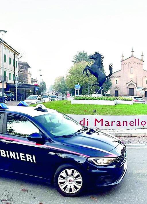 «Scusi, ha perso delle monete». Ma è solo una scusa per derubare un’anziana, tre arresti