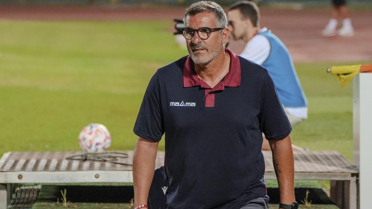 Il tecnico del Livorno Cristiano Lucarelli