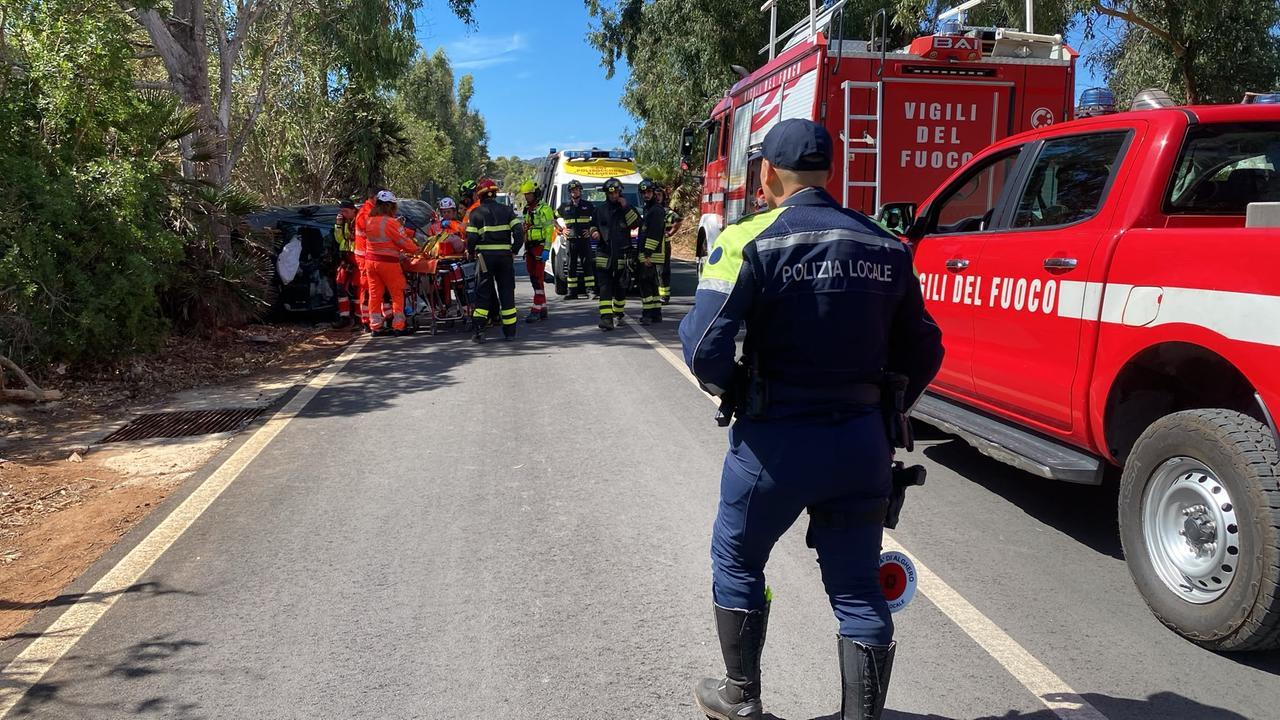 Alghero, perde il controllo dell’auto e si ribalta: sassarese in ospedale