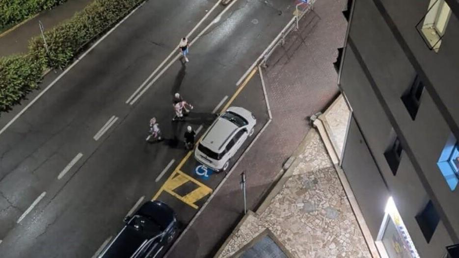 La foto scattata da un residente della zona