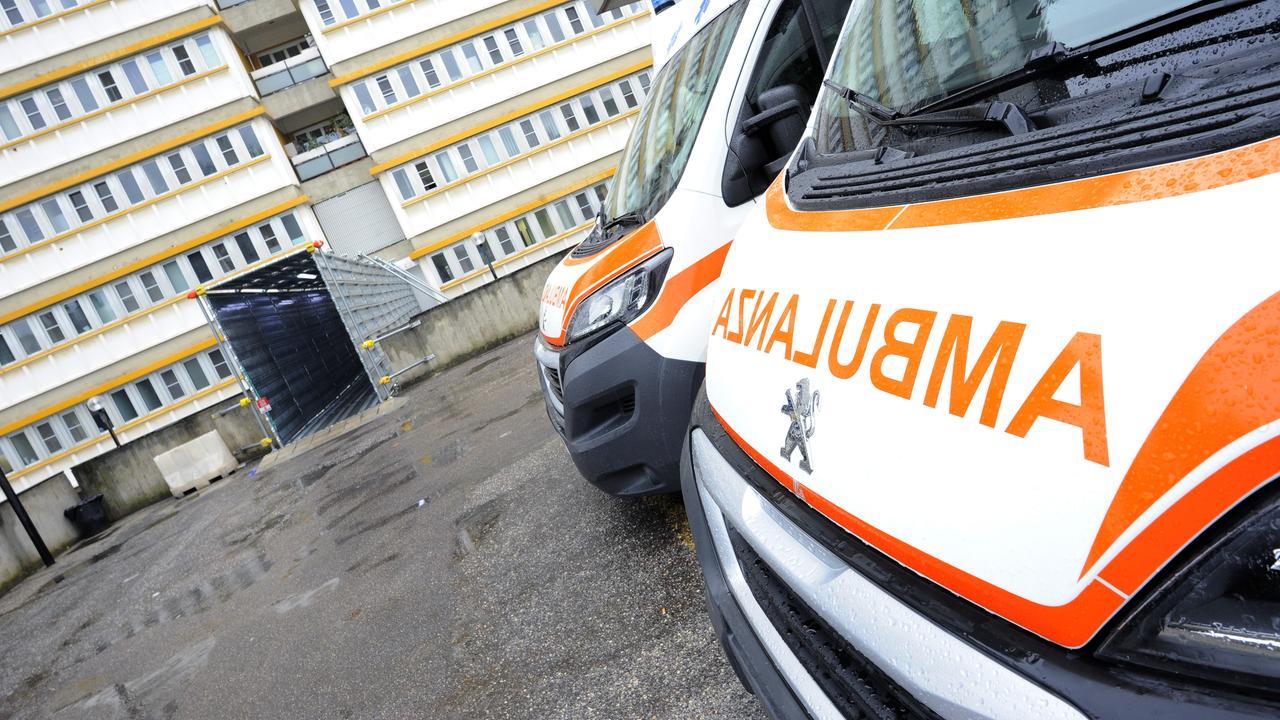 Drammatico incidente nella notte: morto un 17enne, trasportato d’urgenza in pronto soccorso l’amico