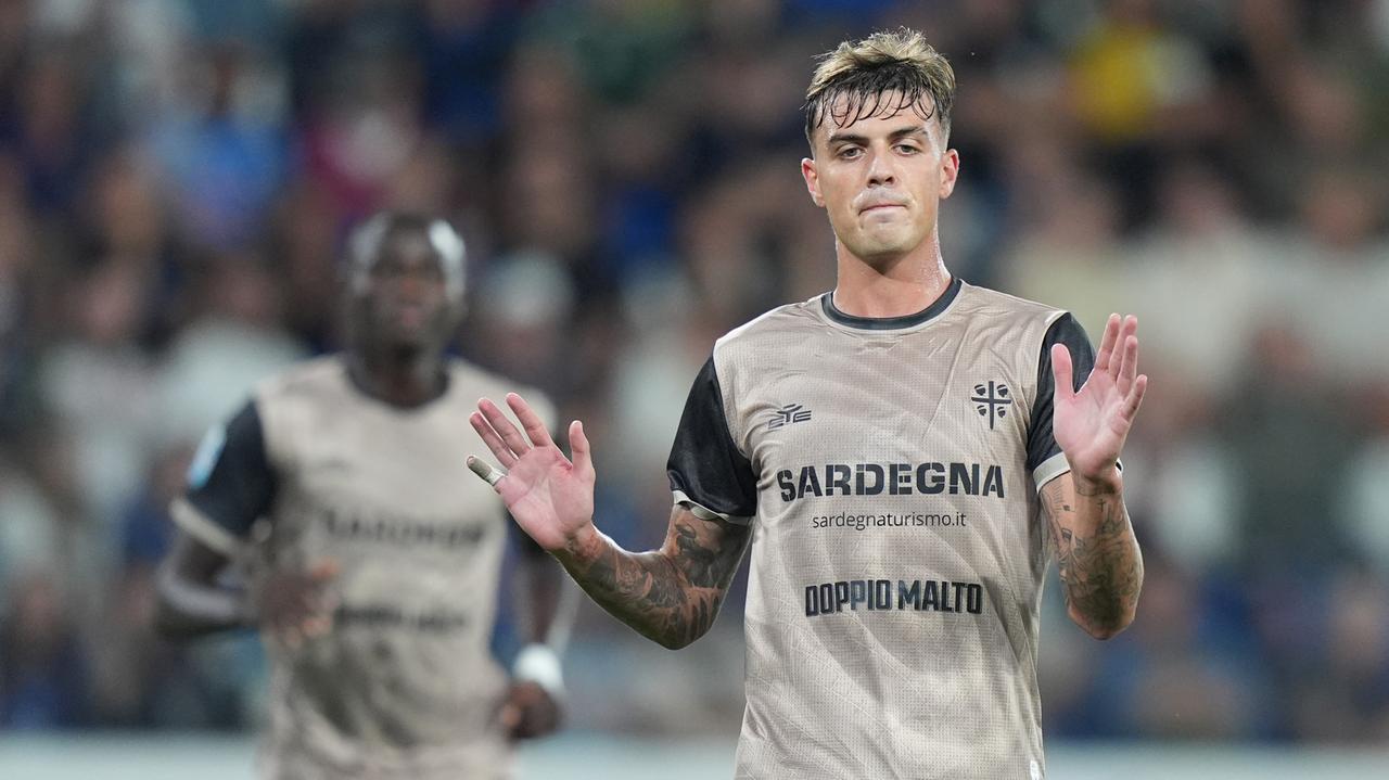 Daniel Maldini, incidente stradale per l’attaccante del Cagliari dopo il gol decisivo contro l’Atalanta – Cosa sappiamo