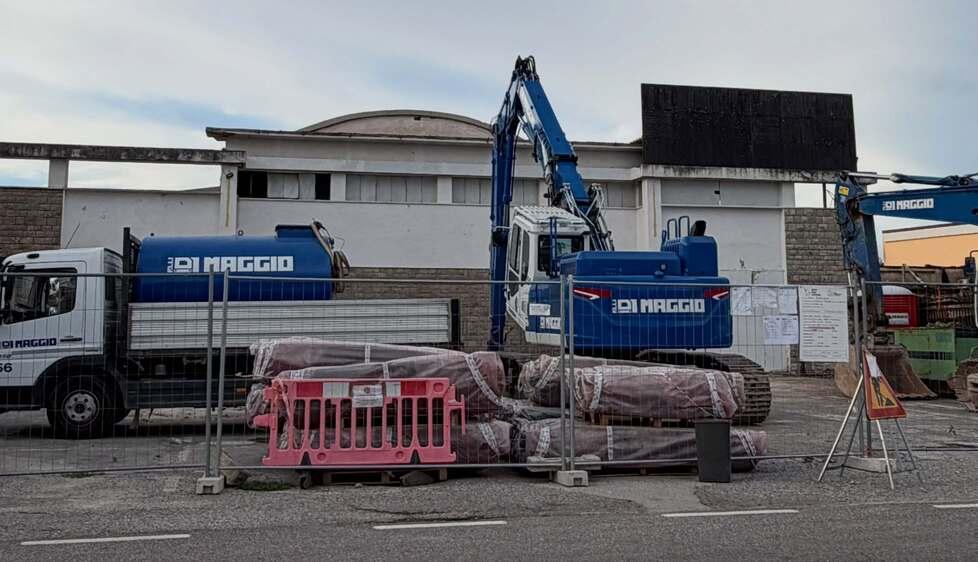 
	I lavori all'ex Liscio Pi&ugrave; di Ponte Buggianese (foto Nucci)

