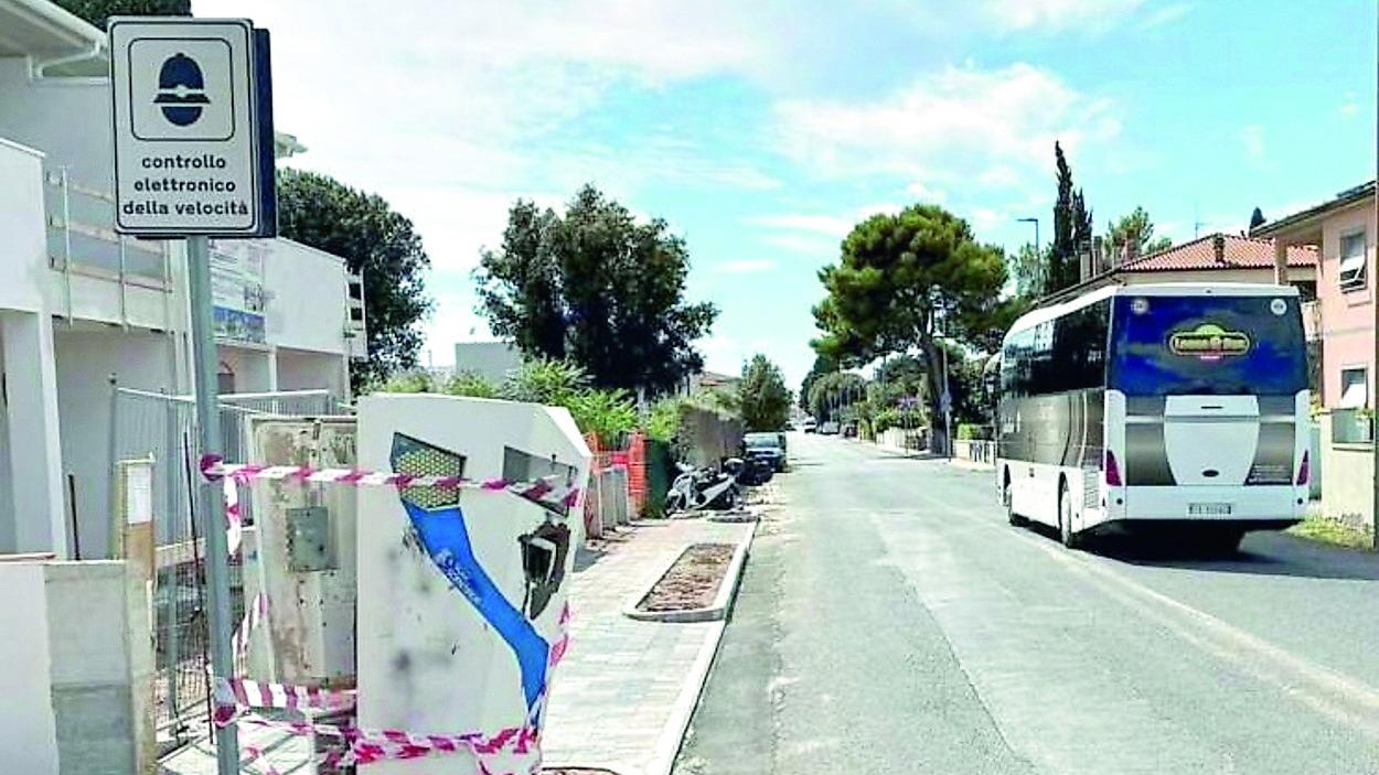 L'autovelox distrutto l’altra notte in via Ginori