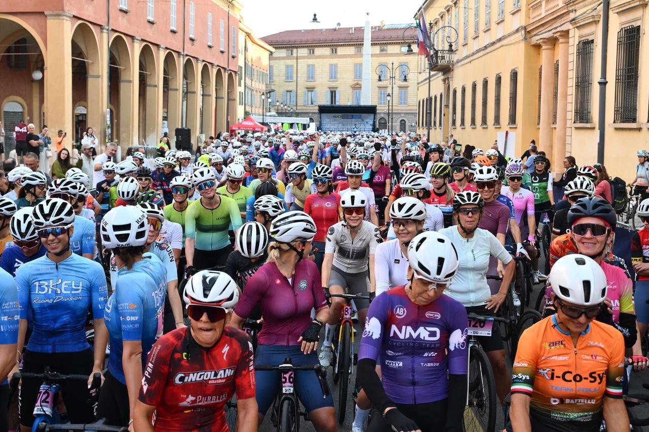 Granfondo Matildica, a Reggio Emilia 1.600 ciclisti da 36 Paesi: ecco le classifiche