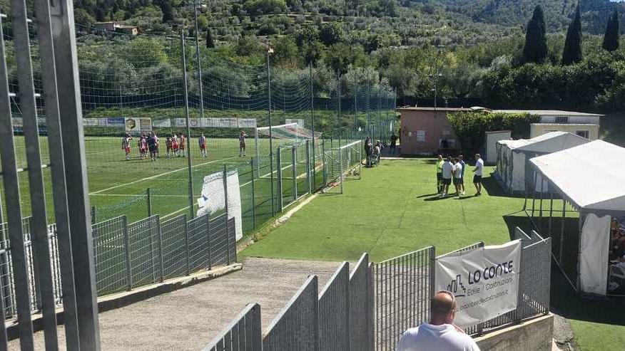 Il campo subito dopo la fine anticipata della partita