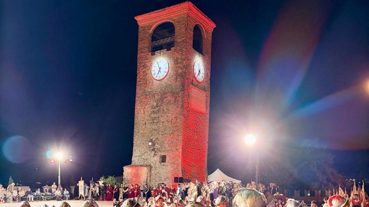 Atmosfera rinascimentale in piazza a Castelvetro per la Dama Vivente