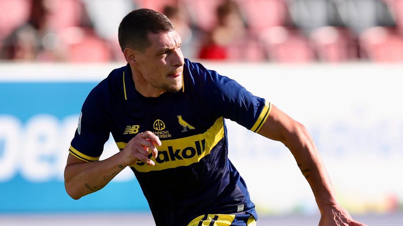 "Il Gallo" Belotti con la nuova maglia del Modena