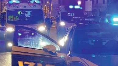 Livorno, accoltellato per strada: giallo in via del Pantalone