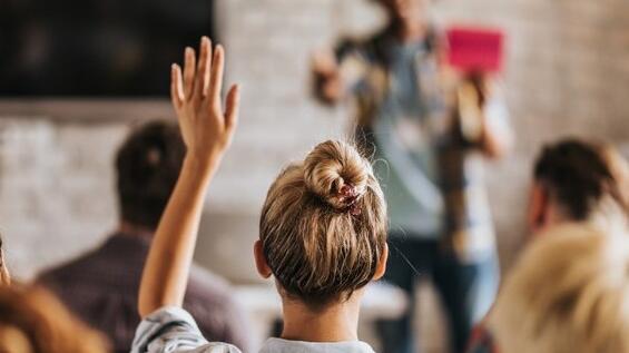 Prato, arriva l’educatore di corridoio contro l’abbandono scolastico