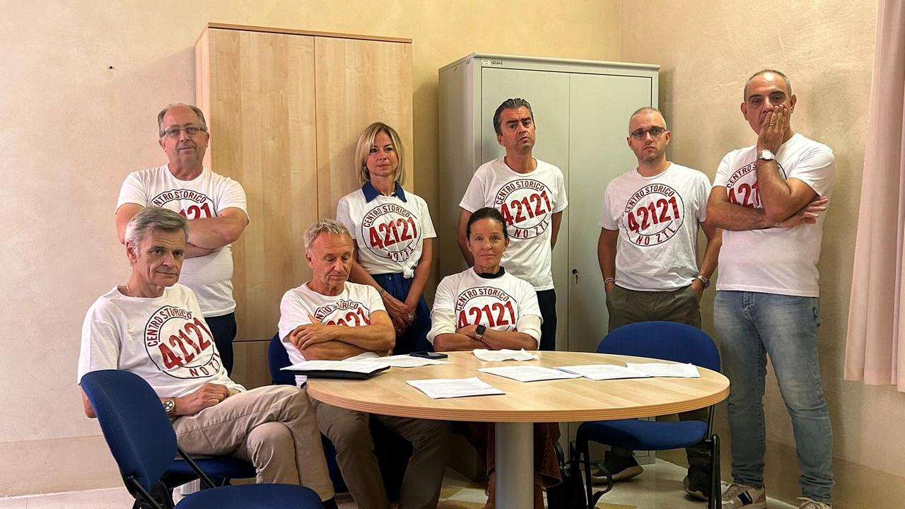 Rifiuti, Ztl, sicurezza e commercio: la ricetta dei cittadini per rilanciare il centro storico di Reggio Emilia