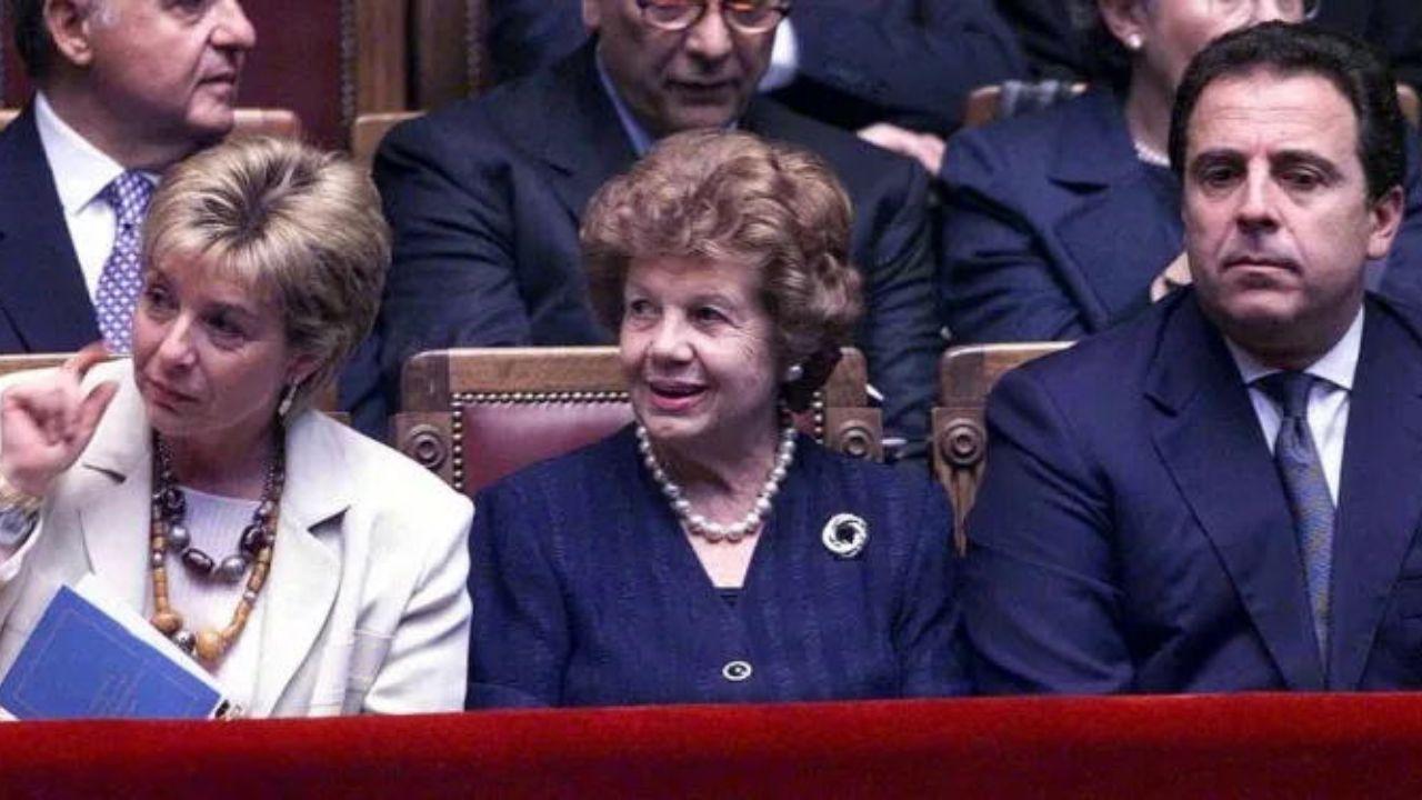 
	Franca Pilla coi figli (foto LaPresse)

