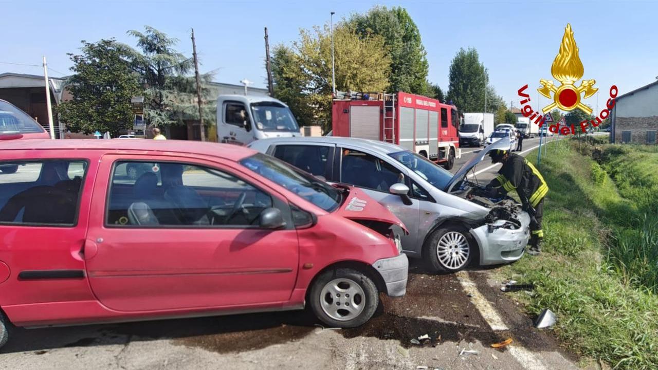 Scontro tra due auto a Campagnola: quattro i feriti, coinvolti un anziano e una famiglia con una donna incinta