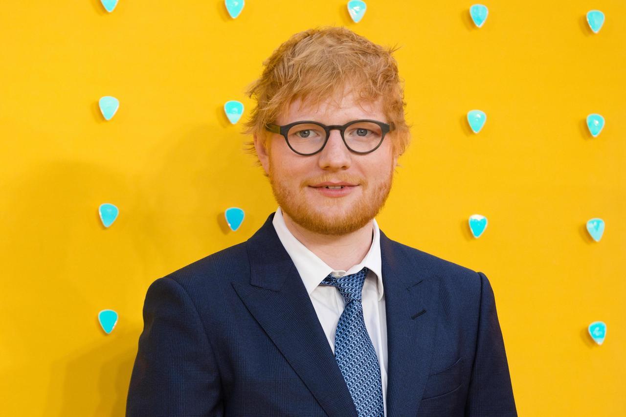 Ed Sheeran nella bufera, gli artisti lasciano il tour dopo l’esclusione di Macklemore