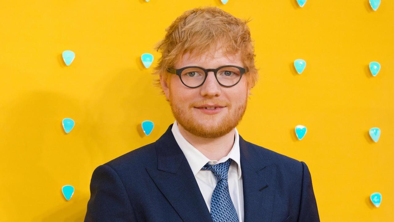 Ed Sheeran nella bufera, gli artisti lasciano il tour dopo l’esclusione di Macklemore