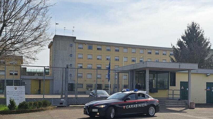 Picchia la moglie e la figlia perché voleva un maschio: va in carcere