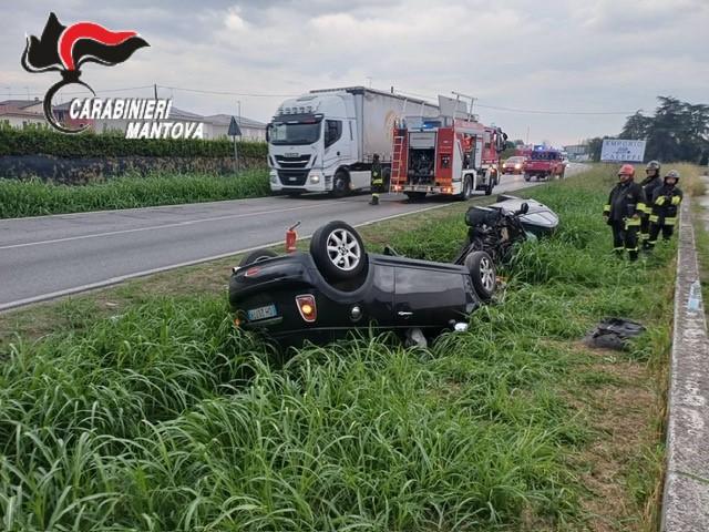 Scontro frontale a Viadana: ferito un 19enne di Boretto