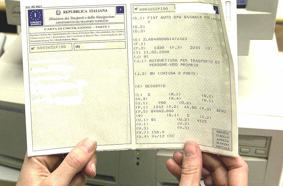 Bollo, quali auto saranno esentate? Ecco cosa controllare sul libretto