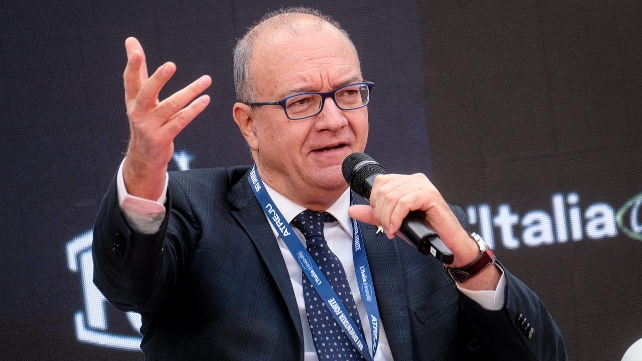 Busta con proiettile e minacce al ministro Valditara