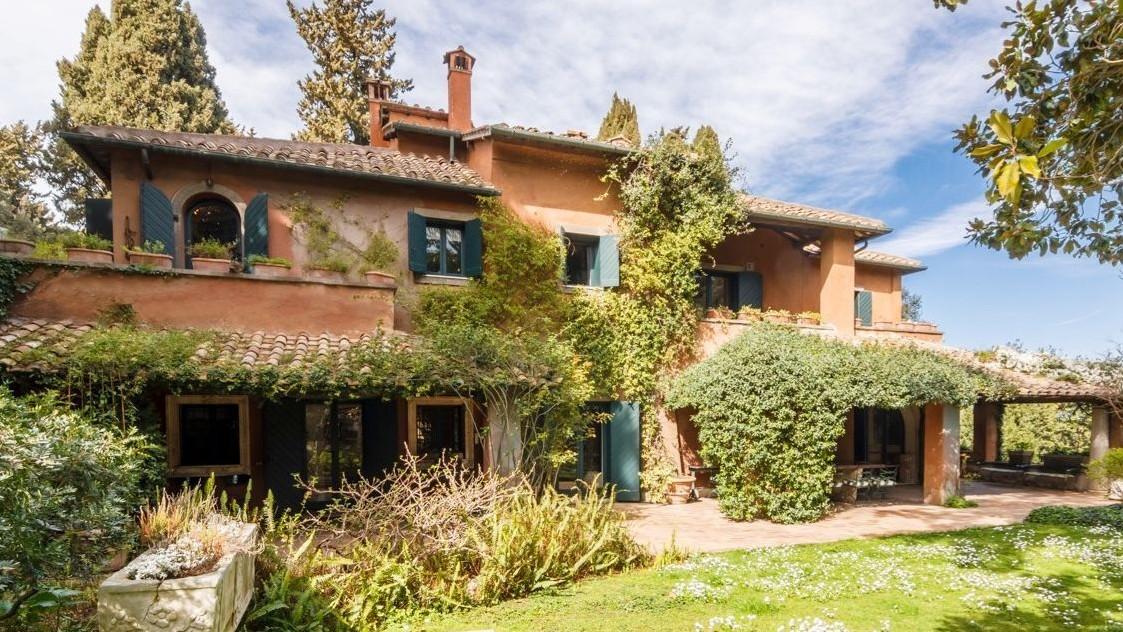 In vendita la villa di Sophia Loren e Carlo Ponti sull'Appia Antica: ecco quanto vale