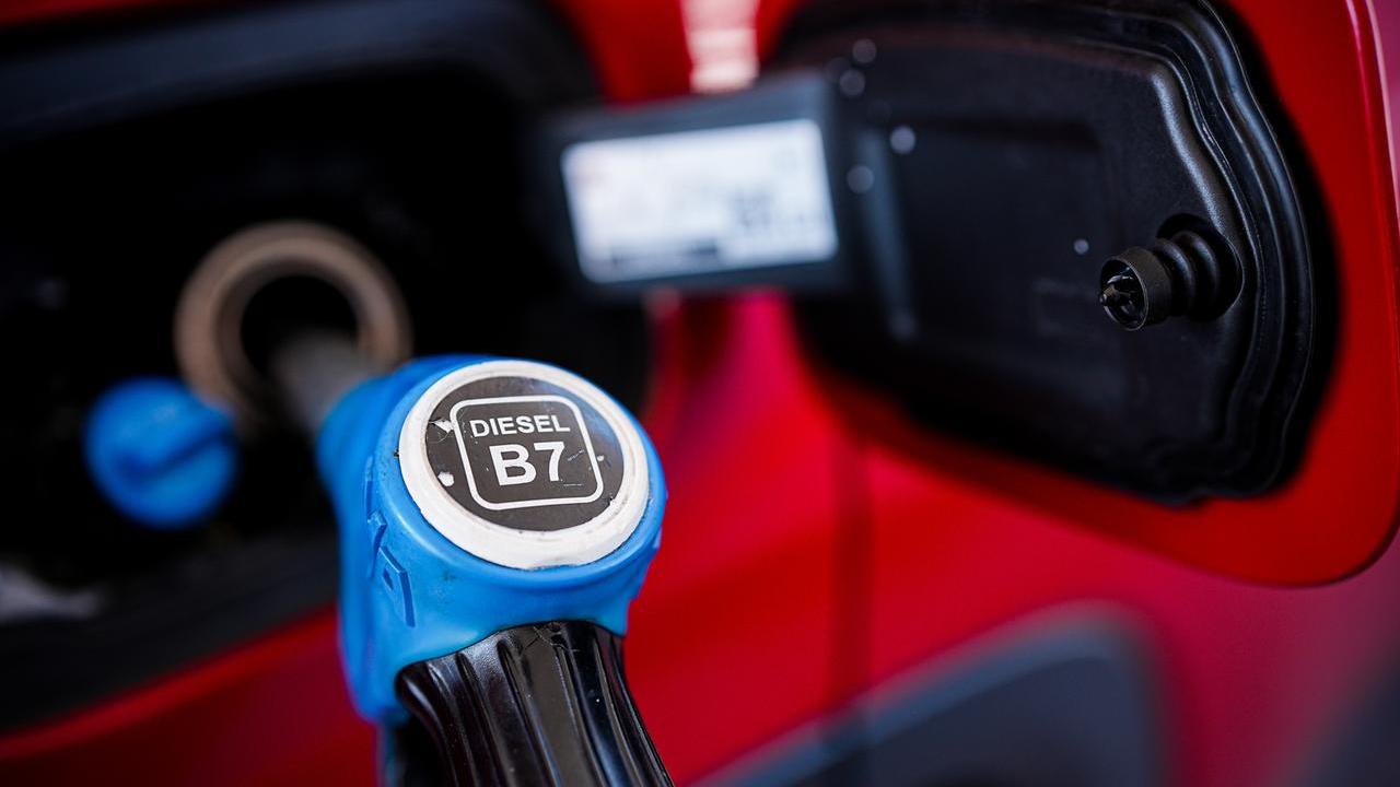 Diesel, nuovo balzo dei prezzi: cosa cambia con il taglio dello sconto sulle accise