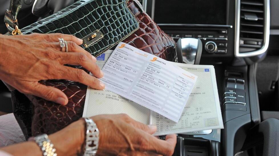 Bollo auto, Giani va all'attacco: «È un taglio alla sanità ed è un atto incostituzionale»