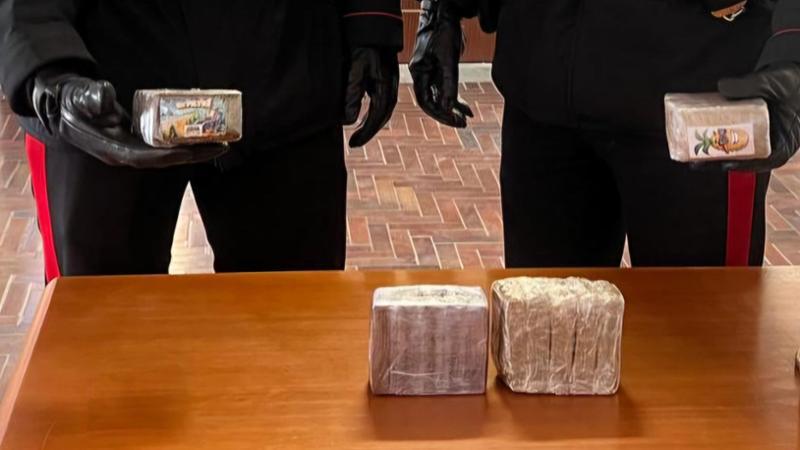 Prato, spacciatore di hashish arrestato dopo un lungo inseguimento