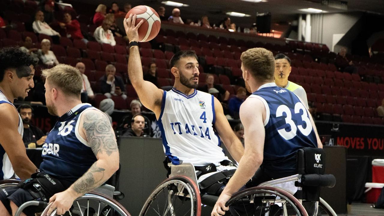 <strong>Giulio Maria Papi</strong> della Dinamo Lab in azione con l'Italia nella semifinale vinta con la Gran Bretagna