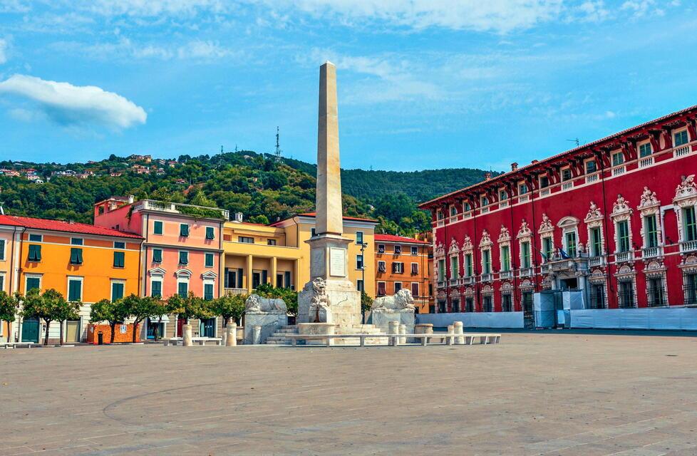 
	Una bellissima foto di piazza Aranci simbolo di Massa e della sua provincia

