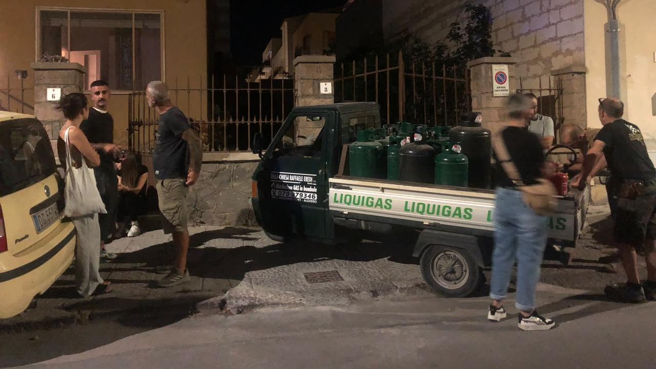 Alghero, parte una fiammata dall’impianto a gas: gravemente ustionato un bombolaio